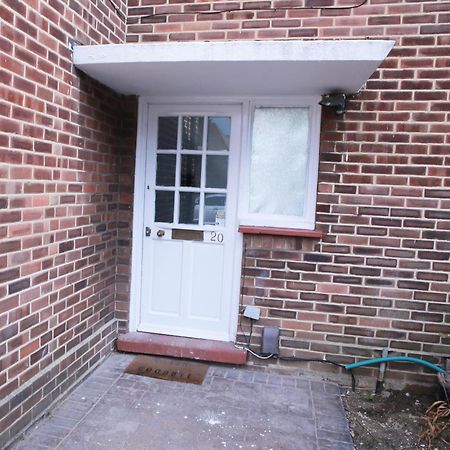 Harrow Luxury Flat With Free Parking. Lägenhet London Exteriör bild